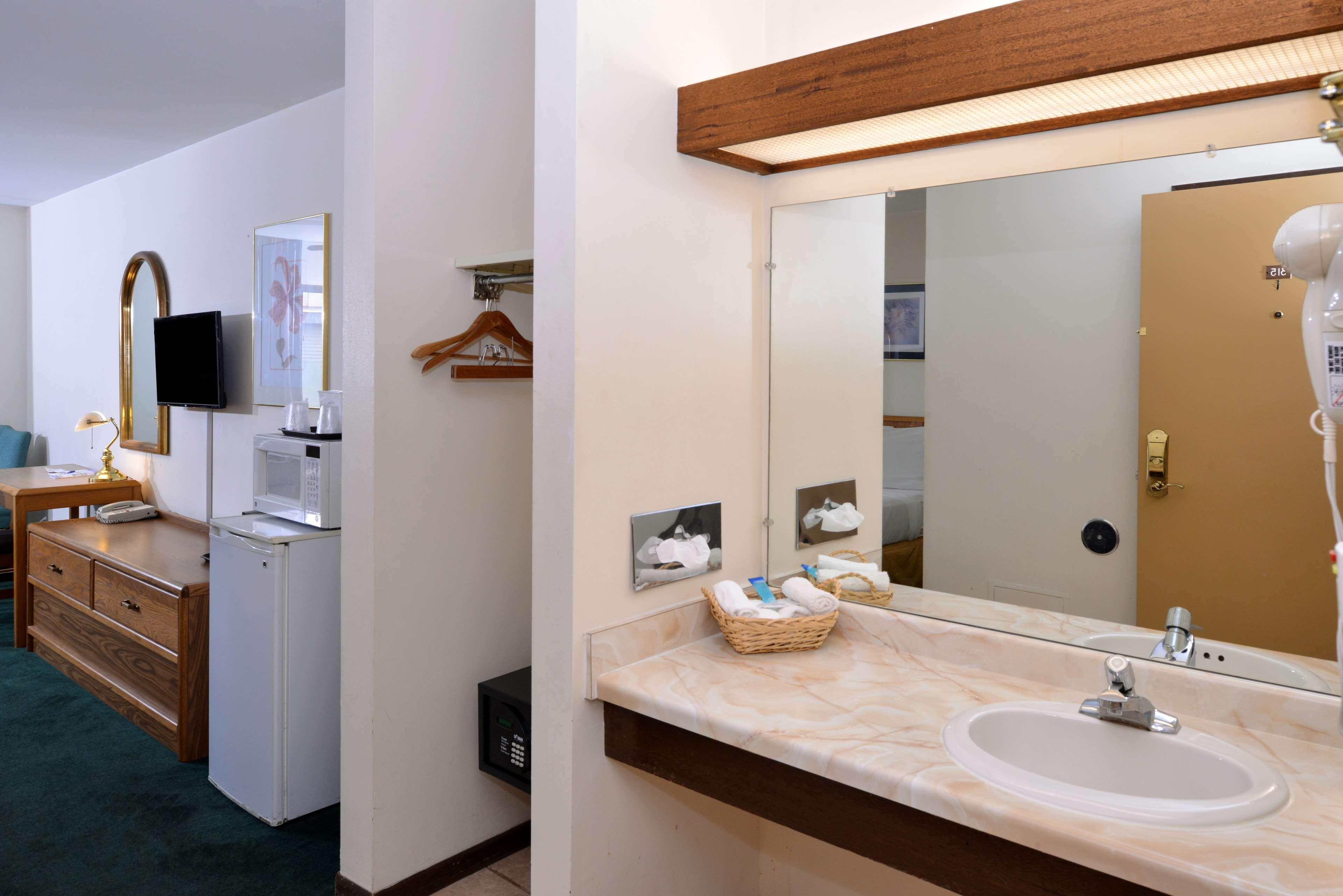 America'S Best Value Inn La Crosse Buitenkant foto