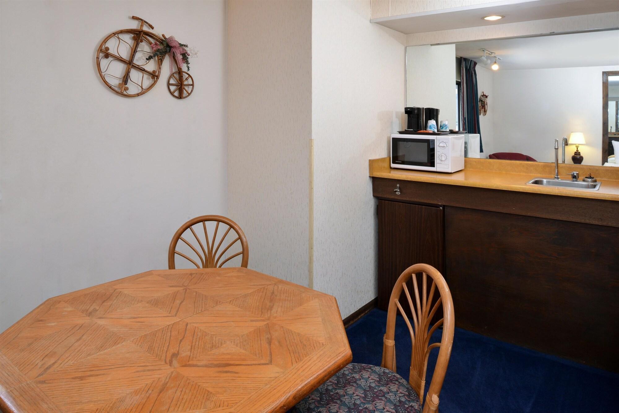 America'S Best Value Inn La Crosse Buitenkant foto