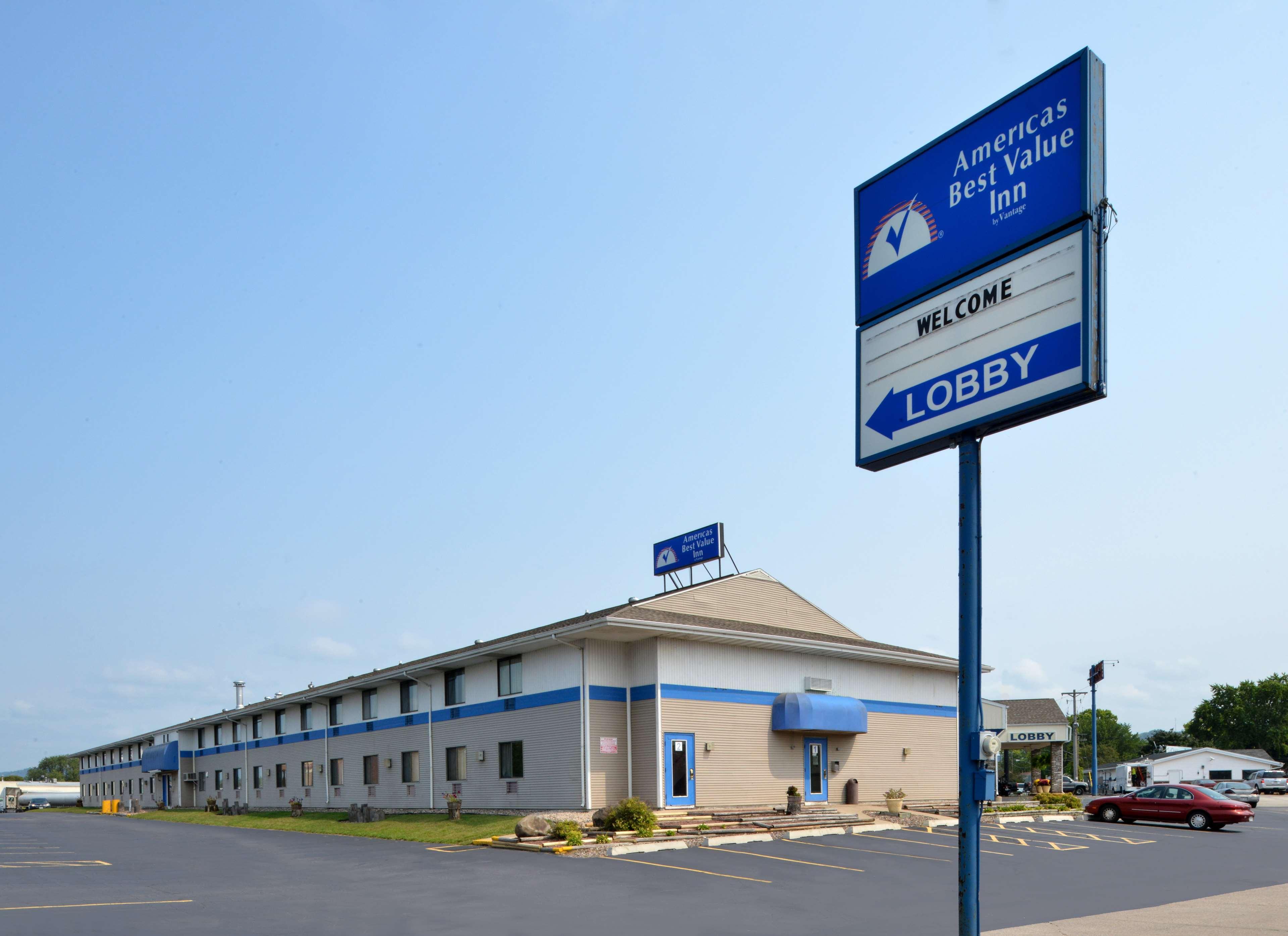 America'S Best Value Inn La Crosse Buitenkant foto