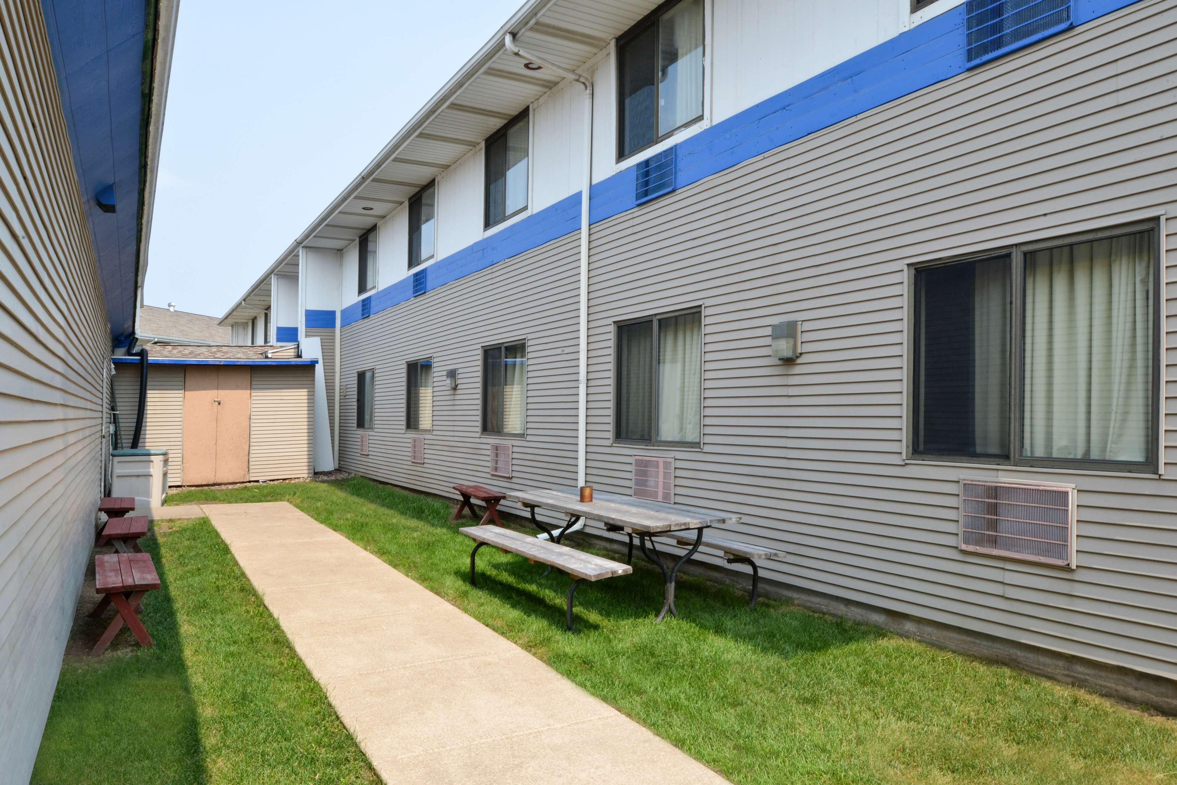America'S Best Value Inn La Crosse Buitenkant foto