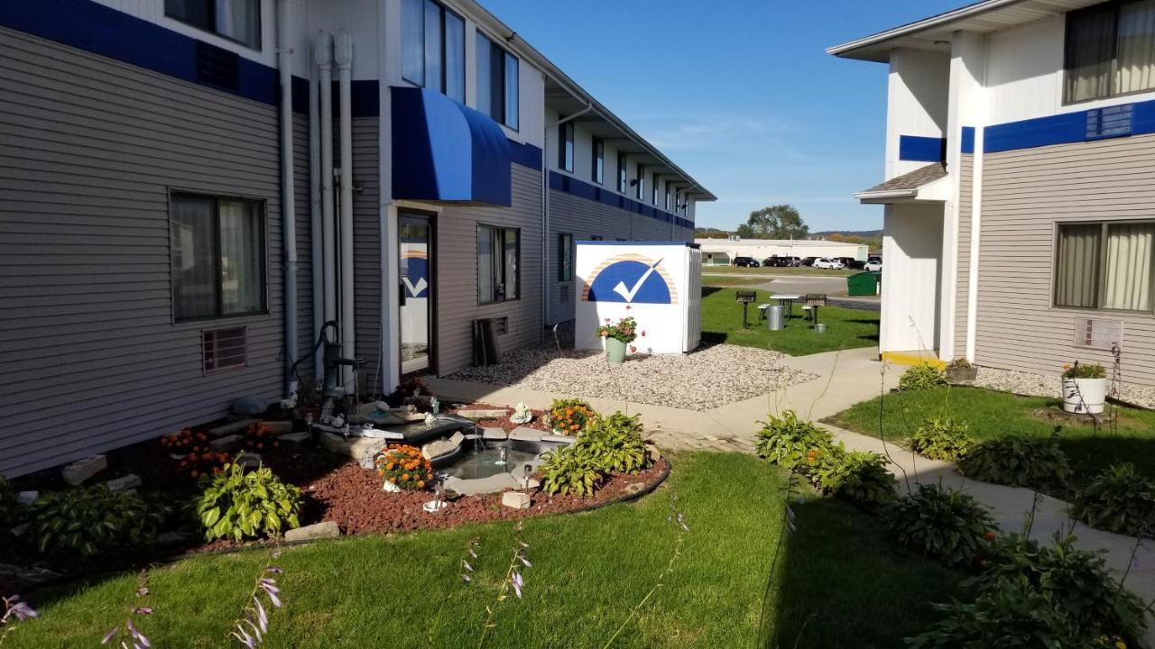 America'S Best Value Inn La Crosse Buitenkant foto